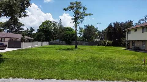 9090 Carolina St, Bonita Springs, FL 34135