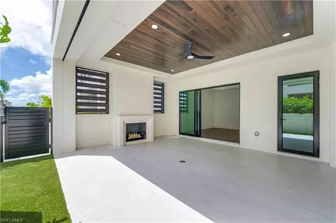 Exterior - 82 9th St S #202, Naples, FL 34102 photo 2 of 5
