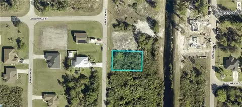 1050 Brenton Ave, Lehigh Acres, FL 33974