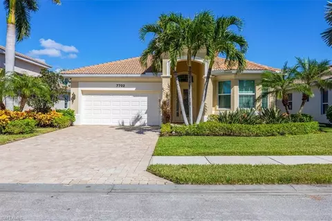 7702 Martino Cir, Naples, FL 34112