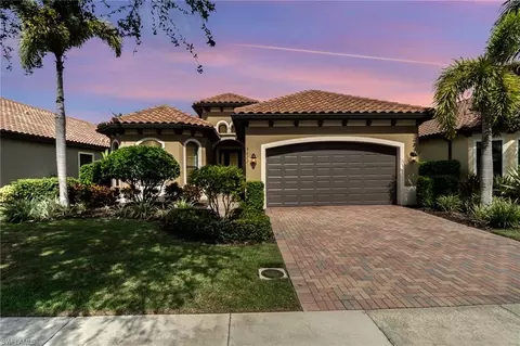 9022 Isla Bella Cir, Bonita Springs, FL 34135