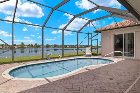 2249 Valencia Lakes Cir, Naples, FL 34120
