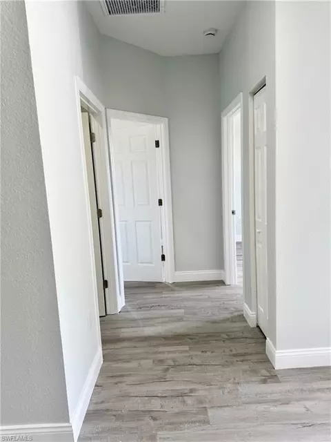 Entry Way - 2001 Jeronimo Rd, Labelle, FL 33935 photo 2 of 2