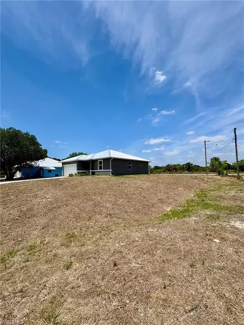 2001 Jeronimo Rd, Labelle, FL 33935