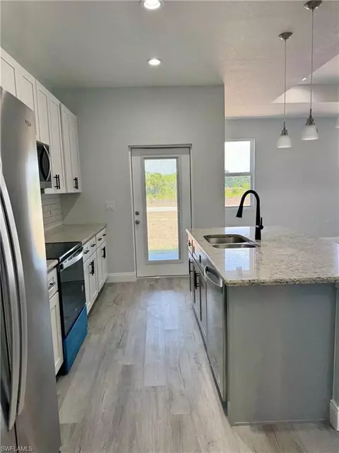 Kitchen - 2001 Jeronimo Rd, Labelle, FL 33935 photo 3 of 3
