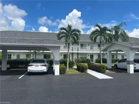 121 Gabriel Cir #7, Naples, FL 34104