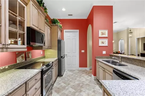 Kitchen - 3828 Ruby Way, Naples, FL 34114 photo 5 of 5