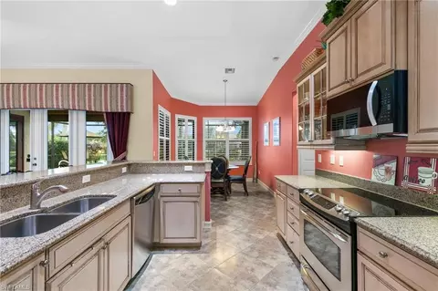 Kitchen - 3828 Ruby Way, Naples, FL 34114 photo 4 of 5