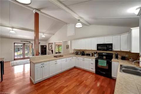 Kitchen - 1511 Logan Ct, Naples, FL 34116 photo 4 of 4