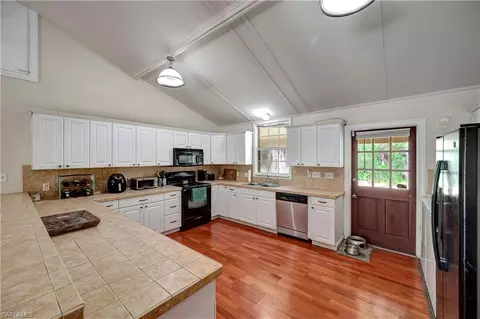Kitchen - 1511 Logan Ct, Naples, FL 34116 photo 2 of 4