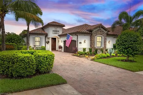 12647 Kinross Ln, Naples, FL 34120