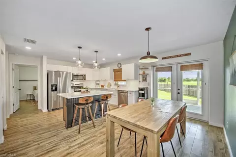 3104 E Iris Ct, Labelle, FL 33935 photo 6