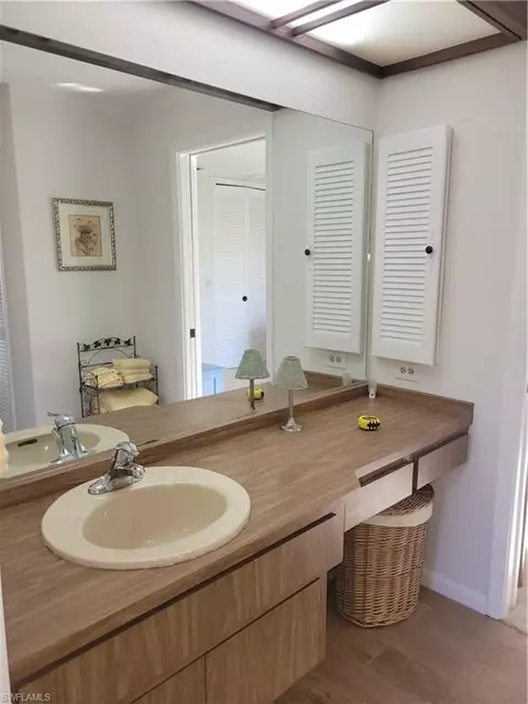 Bath - 735 High Pines Dr, Naples, FL 34103 photo 3 of 4