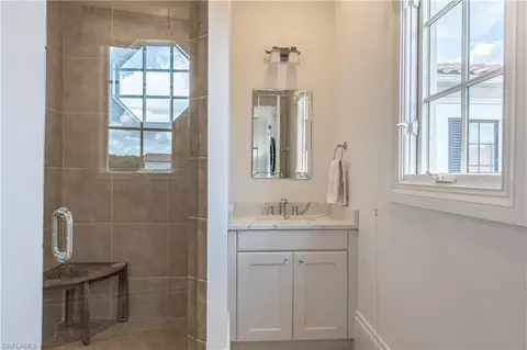 Bath - 2125 Modena Ct, Naples, FL 34105 photo 7 of 8