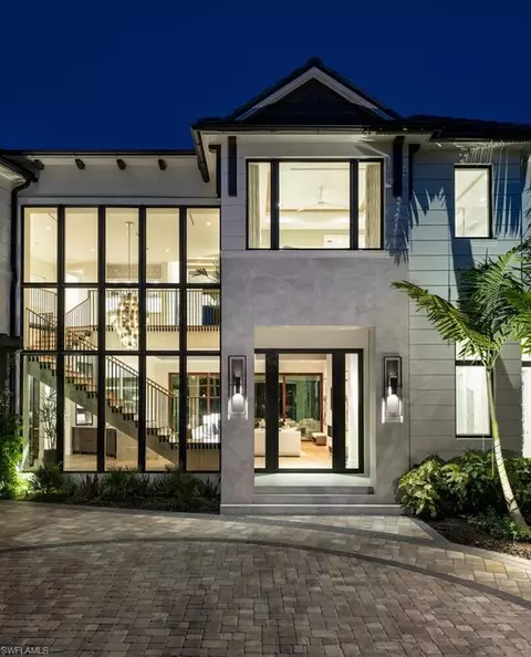 Exterior - 3131 Gin Ln, Naples, FL 34102 photo 2 of 4