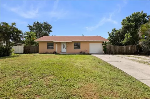 5448 27th Ave SW, Naples, FL 34116