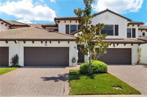 7694 Bristol Cir, Naples, FL 34120