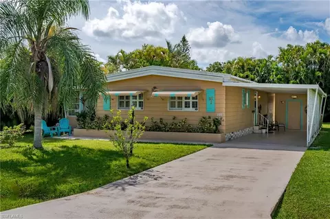 205 Rookery Rd, Naples, FL 34114
