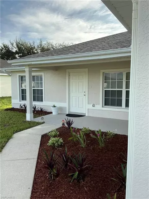 1611 Loraine Ave S, Lehigh Acres, FL 33976