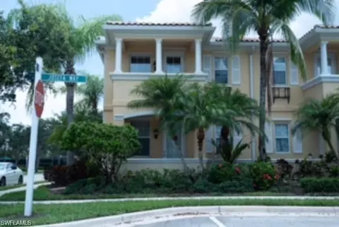 8020 Josefa Way, Naples, FL 34114