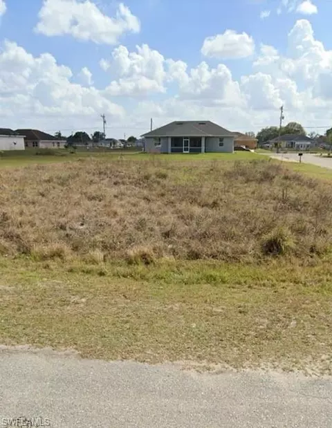 3919 7th St SW, Lehigh Acres, FL 33976