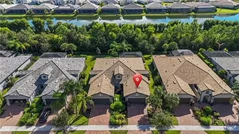 View/Area - 7702 Jacaranda Ln, Naples, FL 34114 photo 5 of 5