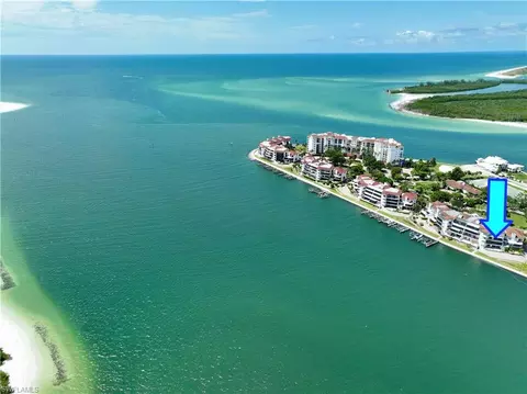 231 La Peninsula Blvd #231, Naples, FL 34113