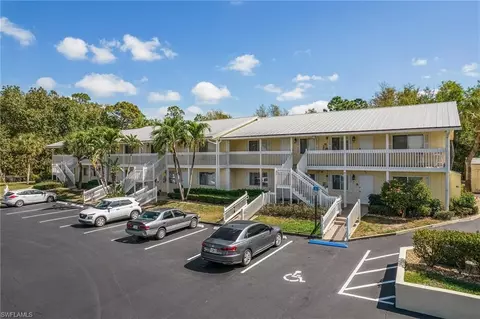 4621 Bayshore Dr #Q9, Naples, FL 34112