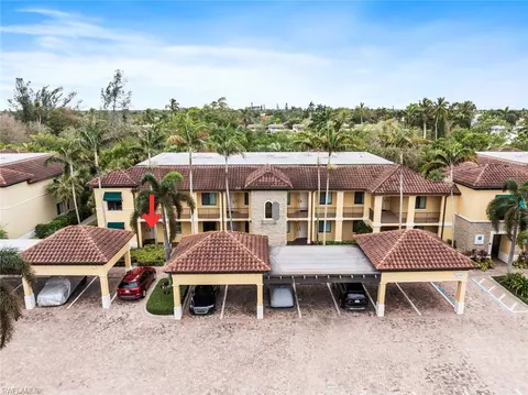 1035 Sandpiper St #F101, Naples, FL 34102