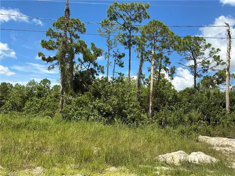 160 Yager Cir, Fort Myers, FL 33913
