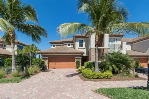 8073 Players Cove Dr #101, Naples, FL 34113
