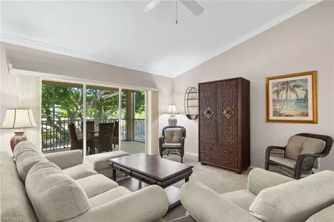 5817 Glencove Dr #405, Naples, FL 34108