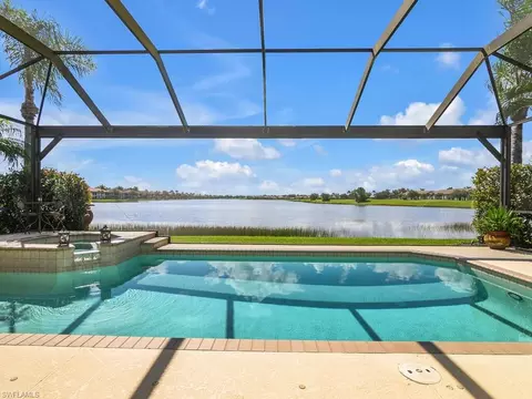 10414 Smokehouse Bay Dr SW, Naples, FL 34120