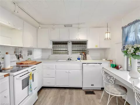 120 Torch Ln, North Fort Myers, FL 33917