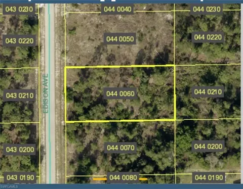 1114 Edison Ave, Lehigh Acres, FL 33972