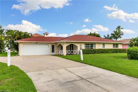 101 Jamaica Dr, Naples, FL 34113