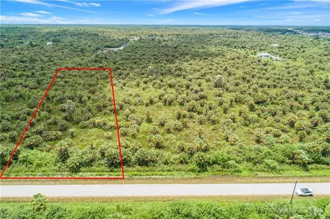 670 39th Ave NW, Naples, FL 34120