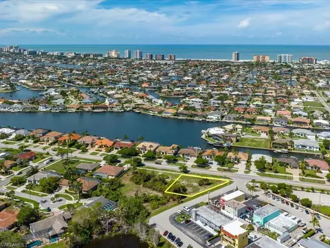 395 Bald Eagle Dr, Marco Island, FL 34145