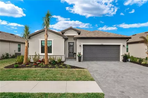 13902 Hunter Oak Dr, Fort Myers, FL 33913