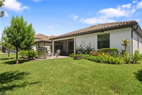 Exterior - 9375 Foxglove Ln, Naples, FL 34120 photo 4 of 8