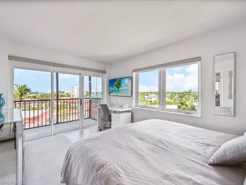 Bedroom - 2170 Gulf Shore Blvd N #1-61E, Naples, FL 34102 photo 2 of 2