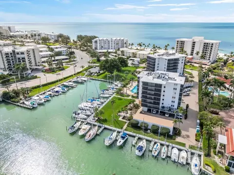2170 Gulf Shore Blvd N #1-61E, Naples, FL 34102