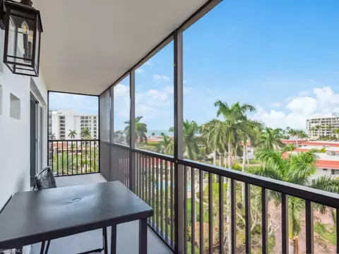Exterior - 2170 Gulf Shore Blvd N #1-61E, Naples, FL 34102 photo 2 of 2
