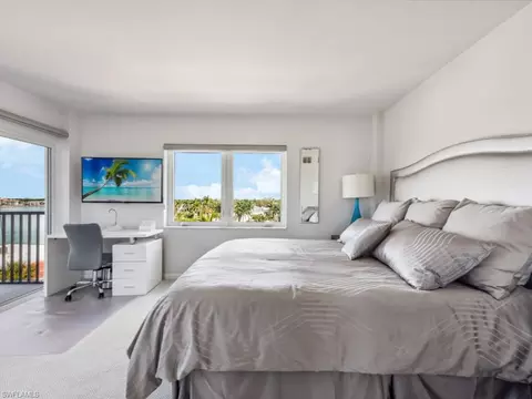 Bedroom - 2170 Gulf Shore Blvd N #1-61E, Naples, FL 34102 photo 1 of 2