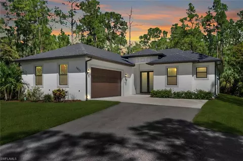 3833 8th Ave SE, Naples, FL 34117
