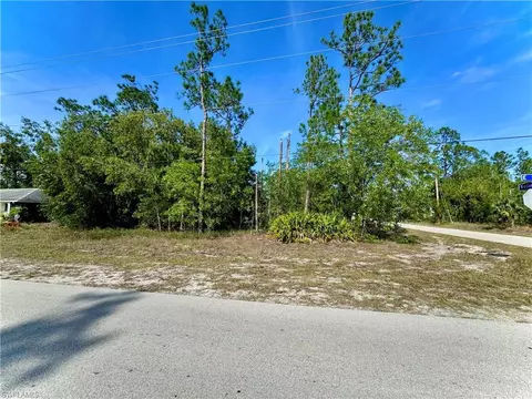 3407 E 2nd St, Lehigh Acres, FL 33936