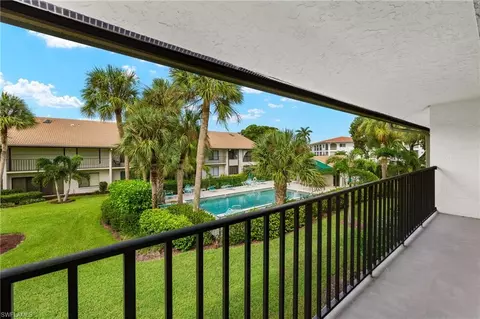 3360 10th St N #1208, Naples, FL 34103