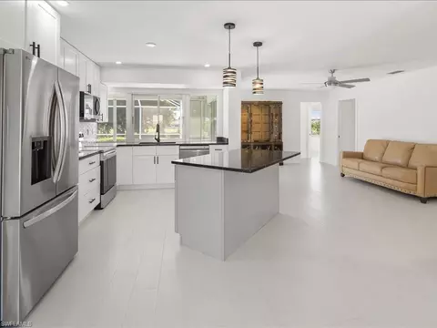 Kitchen - 262 Torrey Pines Pt, Naples, FL 34113 photo 3 of 3
