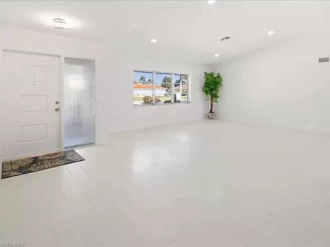 Living - 262 Torrey Pines Pt, Naples, FL 34113 photo 3 of 3