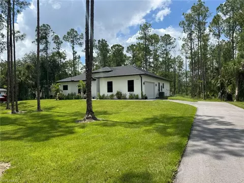 3960 8th Ave SE, Naples, FL 34117